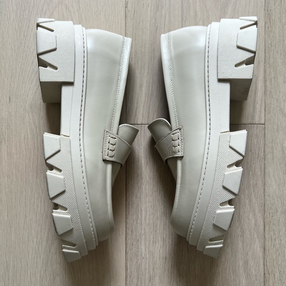 ALOHAS Cream Platform Shoes